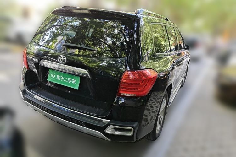 Used Toyota Highlander 2012 2.7L Two-Wheel Drive 7-Seater Luxury Edition Rear Right 45 Deg