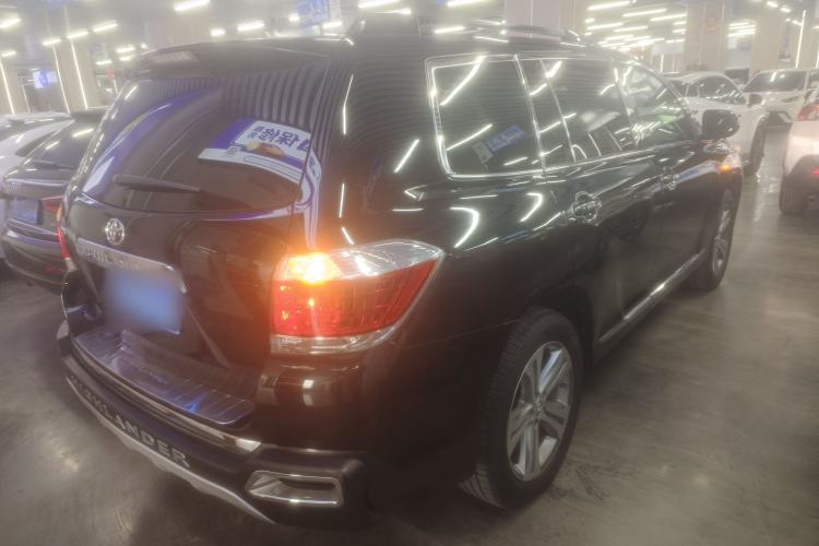 Used Toyota Highlander 2012 2.7L Two-Wheel Drive 7-Seater Luxury Edition Rear Right 45 Deg
