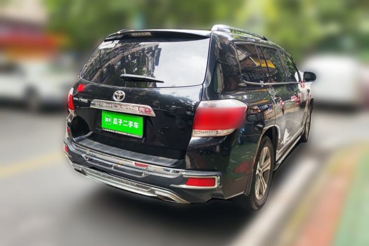 Used Toyota Highlander 2012 2.7L Two-Wheel Drive 7-Seater Luxury Edition Rear Right 45 Deg