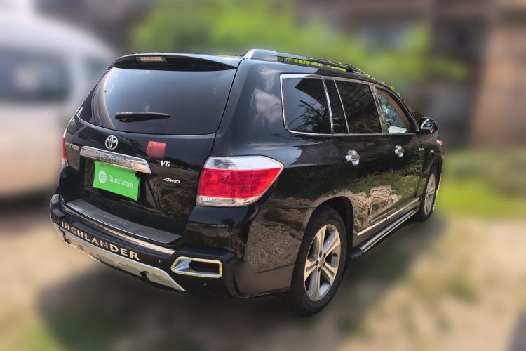 Used Toyota Highlander 2012 2.7L Two-Wheel Drive 7-Seater Luxury Edition Rear Right 45 Deg
