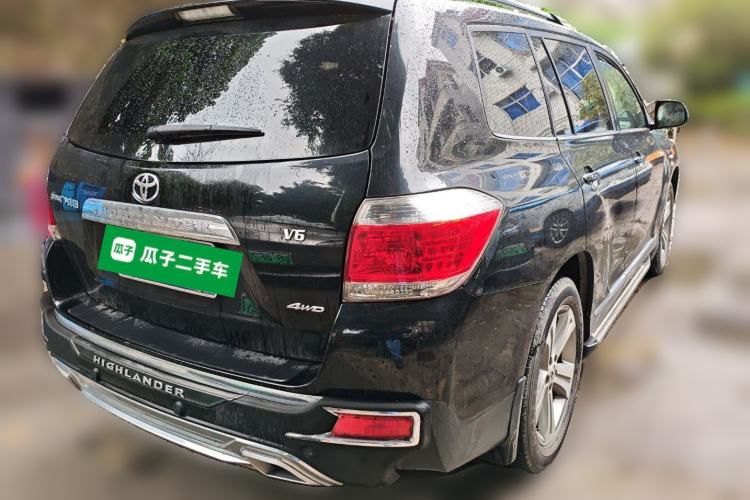 Used Toyota Highlander 2012 2.7L Two-Wheel Drive 7-Seater Luxury Edition Rear Right 45 Deg