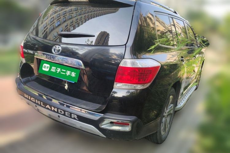 Used Toyota Highlander 2012 2.7L Two-Wheel Drive 7-Seater Luxury Edition Rear Right 45 Deg