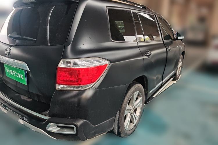 Used Toyota Highlander 2012 2.7L Two-Wheel Drive 7-Seater Luxury Edition Rear Right 45 Deg
