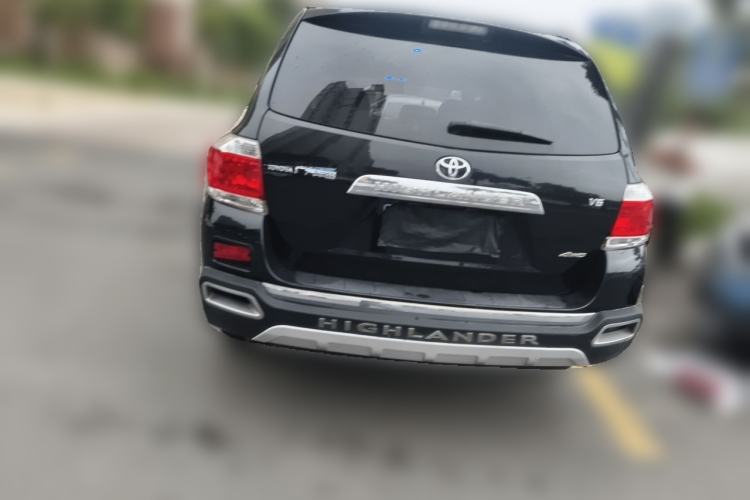 Used Toyota Highlander 2012 2.7L Two-Wheel Drive 7-Seater Luxury Edition Rear