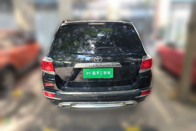 Used Toyota Highlander 2012 2.7L Two-Wheel Drive 7-Seater Luxury Edition Rear
