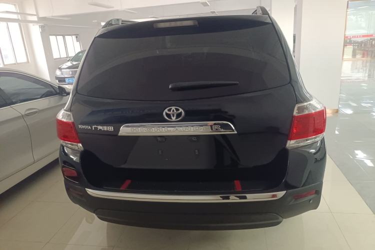 Used Toyota Highlander 2012 2.7L Two-Wheel Drive 7-Seater Luxury Edition Rear