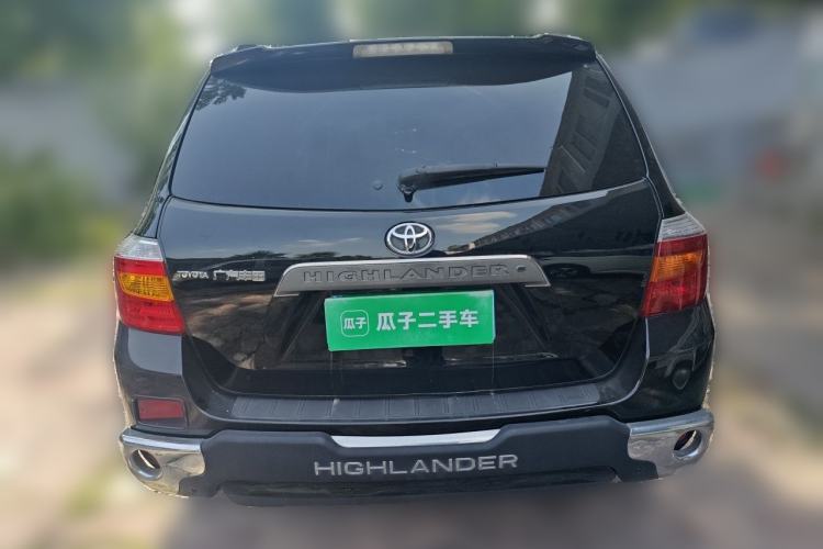 Used Toyota Highlander 2012 2.7L Two-Wheel Drive 7-Seater Luxury Edition Rear