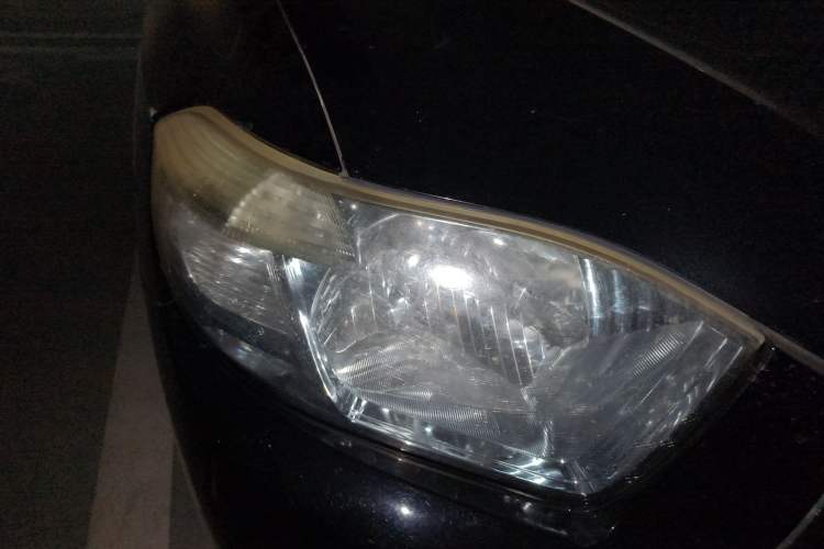 Used Toyota Highlander 2012 2.7L Two-Wheel Drive 7-Seater Luxury Edition Right Front Headlight