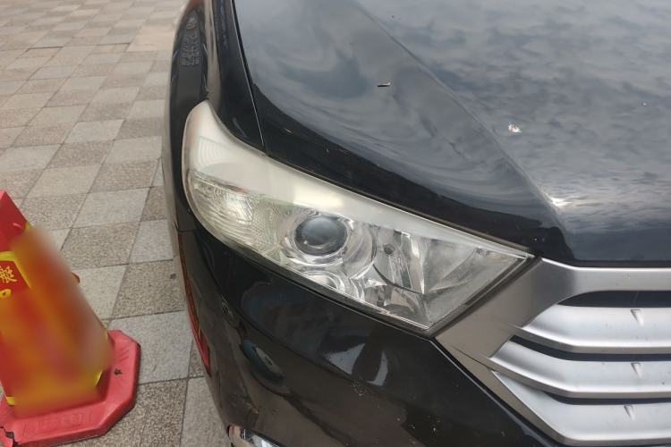 Used Toyota Highlander 2012 2.7L Two-Wheel Drive 7-Seater Luxury Edition Right Front Headlight