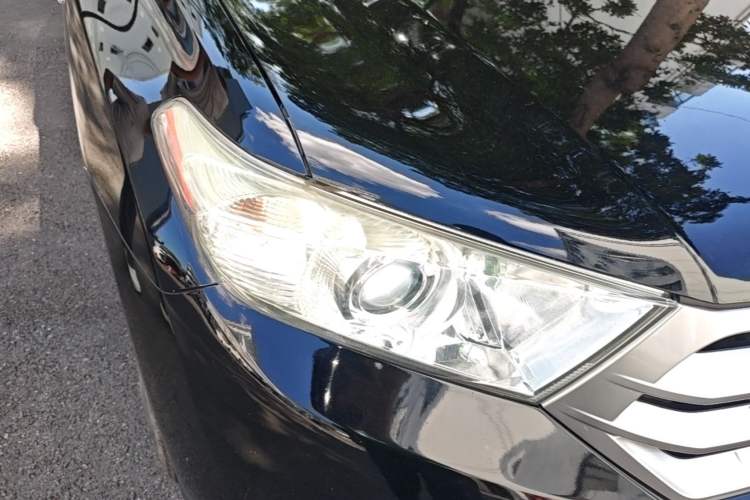 Used Toyota Highlander 2012 2.7L Two-Wheel Drive 7-Seater Elite Edition Right Front Headlight