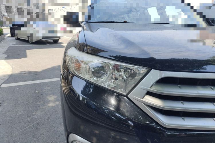 Used Toyota Highlander 2012 2.7L Two-Wheel Drive 7-Seater Luxury Edition Right Front Headlight