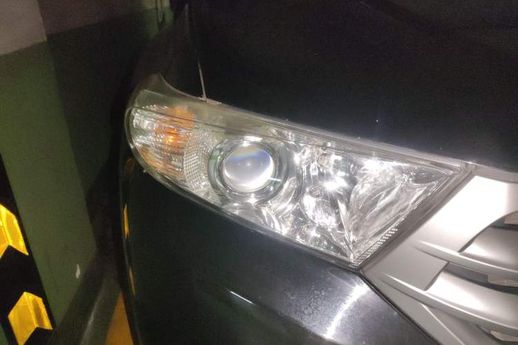 Used Toyota Highlander 2012 2.7L 2WD 5-Seater Elite Edition Right Front Headlight