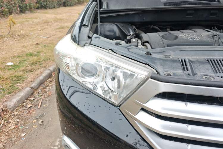 Used Toyota Highlander 2012 2.7L 2WD 5-Seater Elite Edition Right Front Headlight