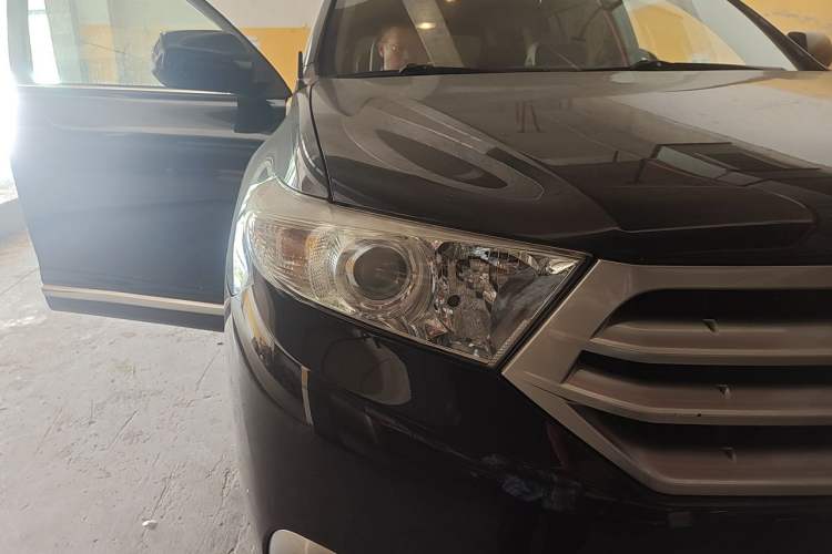 Used Toyota Highlander 2012 2.7L 2WD 5-Seater Elite Edition Right Front Headlight
