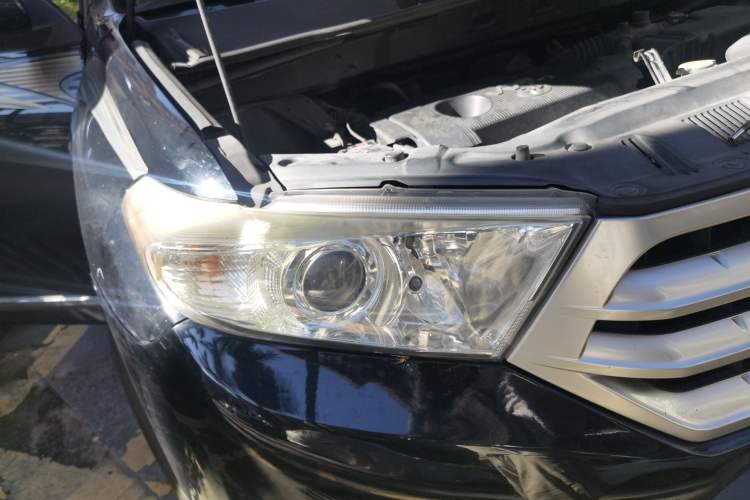 Used Toyota Highlander 2012 2.7L 2WD 5-Seater Elite Edition Right Front Headlight