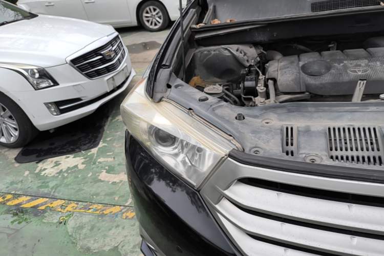 Used Toyota Highlander 2012 2.7L 2WD 5-Seater Elite Edition Right Front Headlight