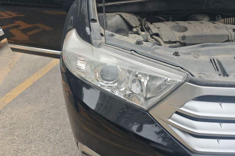 Used Toyota Highlander 2012 2.7L 2WD 5-Seater Elite Edition Right Front Headlight