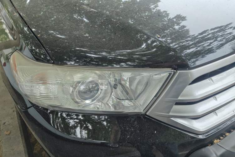 Used Toyota Highlander 2012 2.7L Two-Wheel Drive 7-Seater Luxury Edition Right Front Headlight
