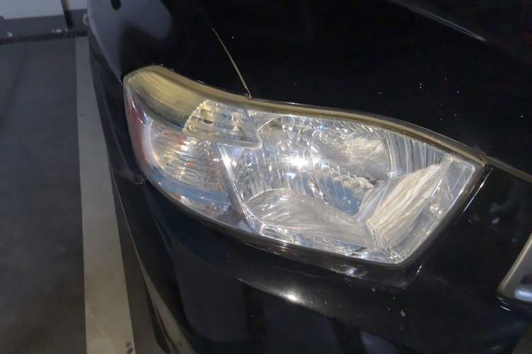 Used Toyota Highlander 2012 2.7L 2WD 5-Seater Elite Edition Right Front Headlight