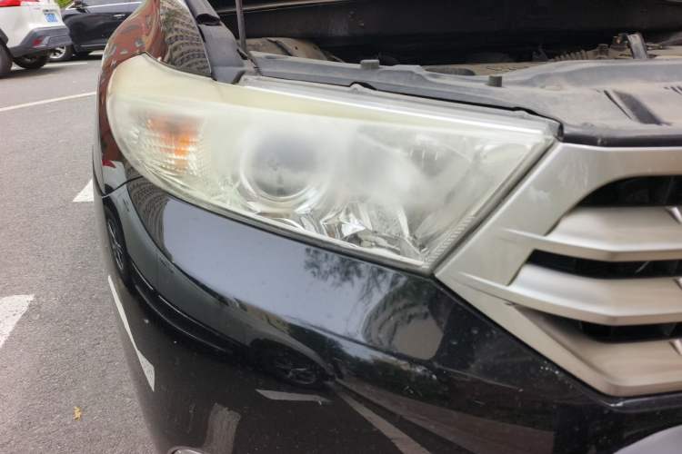 Used Toyota Highlander 2012 2.7L Two-Wheel Drive 7-Seater Luxury Navigation Edition Right Front Headlight