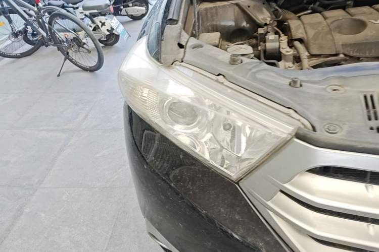 Used Toyota Highlander 2012 2.7L Two-Wheel Drive 7-Seater Luxury Edition Right Front Headlight