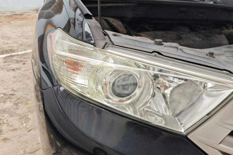 Used Toyota Highlander 2012 2.7L Two-Wheel Drive 7-Seater Elite Edition Right Front Headlight