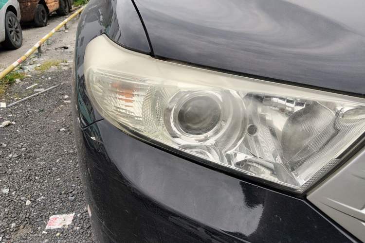 Used Toyota Highlander 2012 2.7L Two-Wheel Drive 7-Seater Elite Edition Right Front Headlight