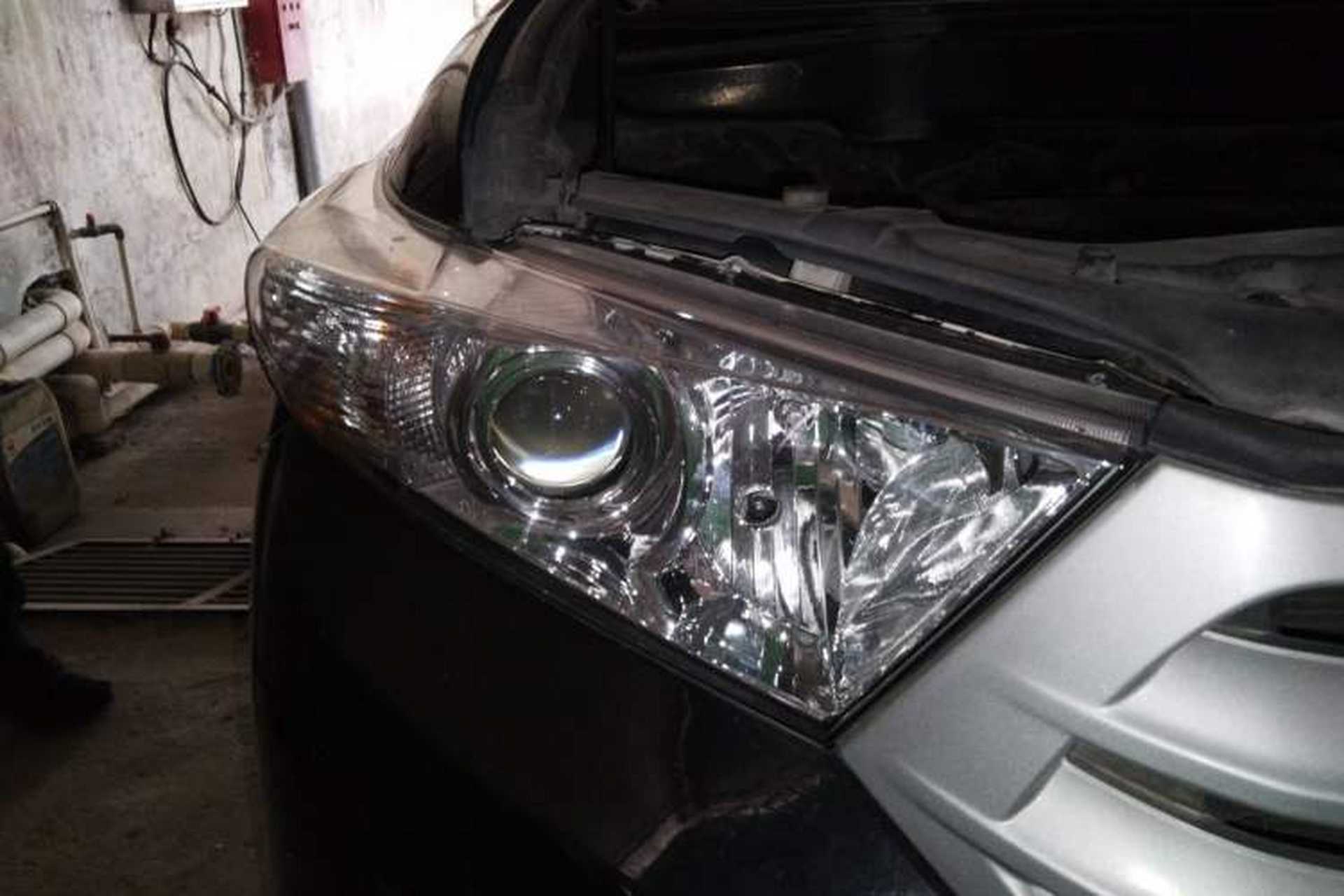 Used Toyota Highlander 2012 2.7L 2WD 5-Seater Elite Edition Right Front Headlight