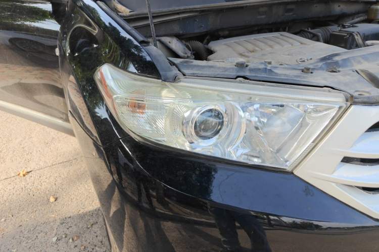 Used Toyota Highlander 2012 3.5L 4x4 7-Seater Luxury Edition Right Front Headlight