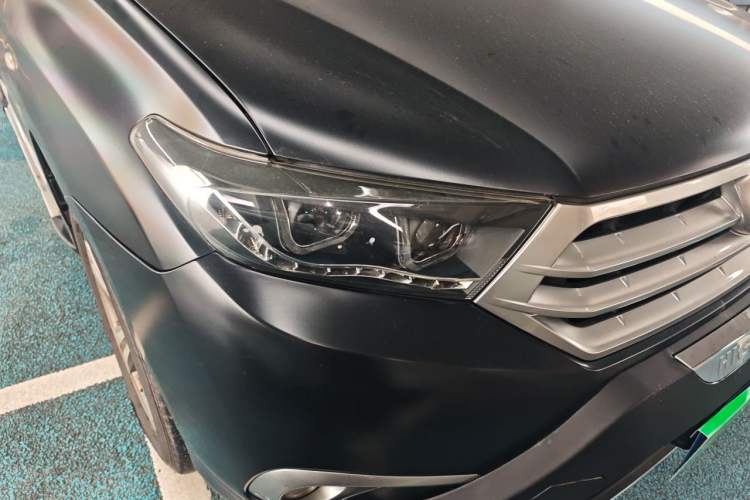 Used Toyota Highlander 2012 2.7L Two-Wheel Drive 7-Seater Luxury Edition Right Front Headlight