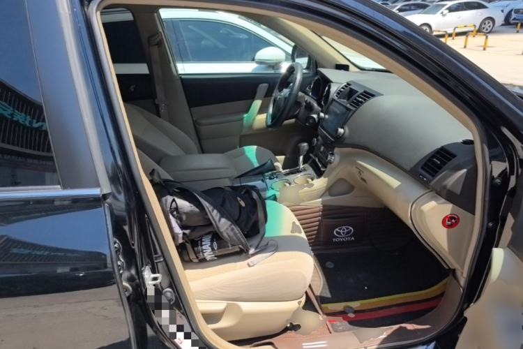 Used Toyota Highlander 2012 2.7L 2WD 5-Seater Elite Edition Right Front Seat