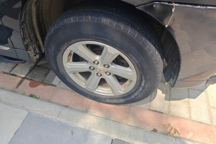 Used Toyota Highlander 2012 2.7L 2WD 5-Seater Elite Edition Right Front Wheel Hub