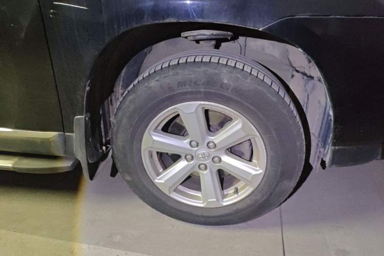 Used Toyota Highlander 2012 2.7L 2WD 5-Seater Elite Edition Right Front Wheel Hub