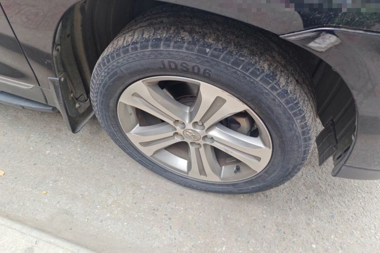Used Toyota Highlander 2012 2.7L Two-Wheel Drive 7-Seater Luxury Edition Right Front Wheel Hub