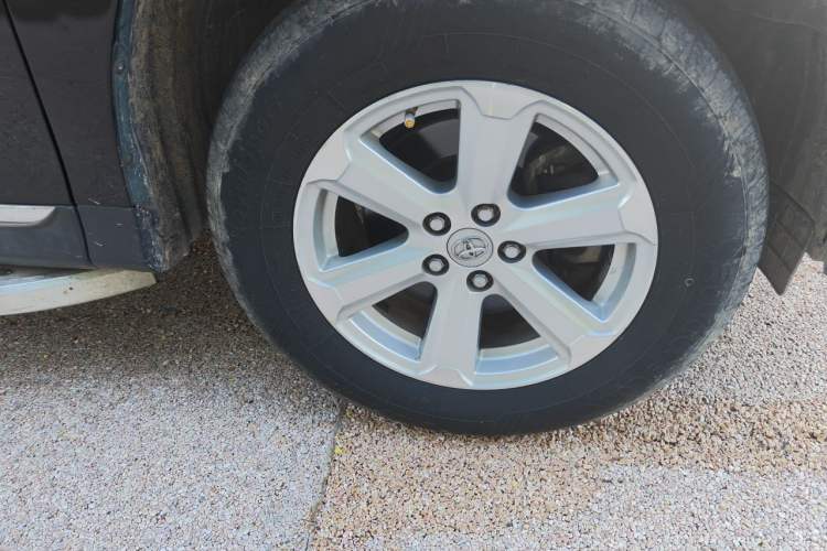 Used Toyota Highlander 2012 2.7L Two-Wheel Drive 7-Seater Elite Edition Right Front Wheel Hub