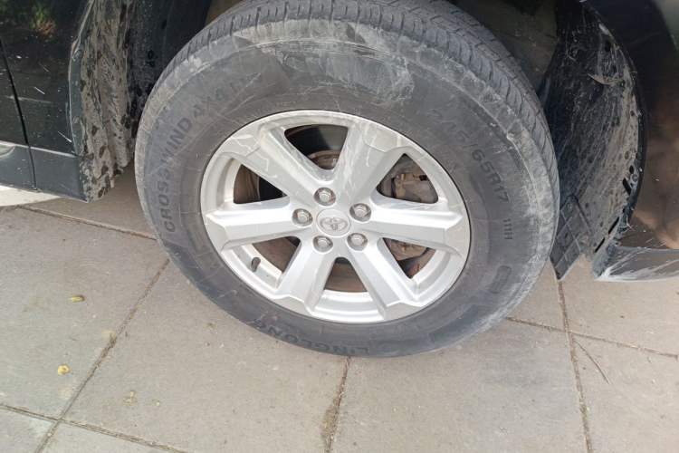 Used Toyota Highlander 2012 2.7L 2WD 5-Seater Elite Edition Right Front Wheel Hub