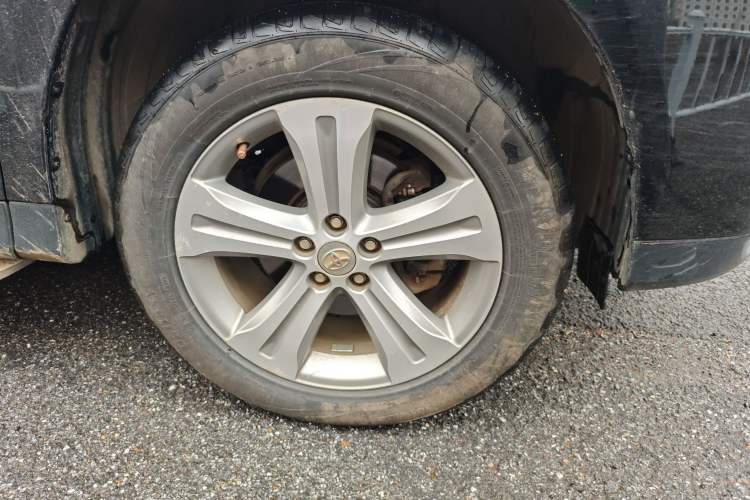 Used Toyota Highlander 2012 2.7L Two-Wheel Drive 7-Seater Luxury Edition Right Front Wheel Hub