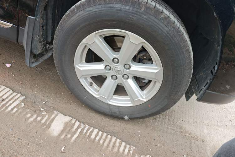Used Toyota Highlander 2012 2.7L 2WD 5-Seater Elite Edition Right Front Wheel Hub