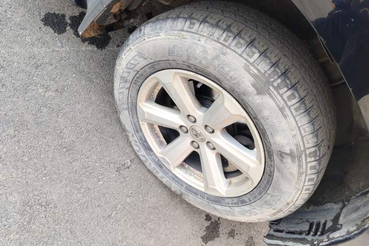 Used Toyota Highlander 2012 2.7L 2WD 5-Seater Elite Edition Right Front Wheel Hub