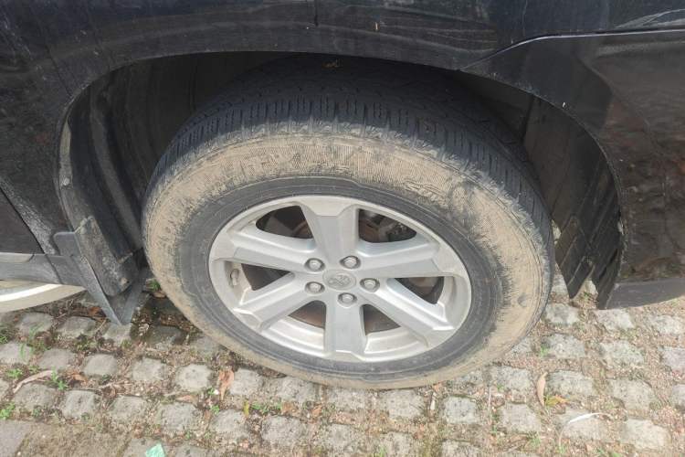 Used Toyota Highlander 2012 2.7L 2WD 5-Seater Elite Edition Right Front Wheel Hub
