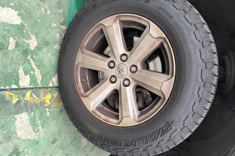 Used Toyota Highlander 2012 2.7L 2WD 5-Seater Elite Edition Right Front Wheel Hub
