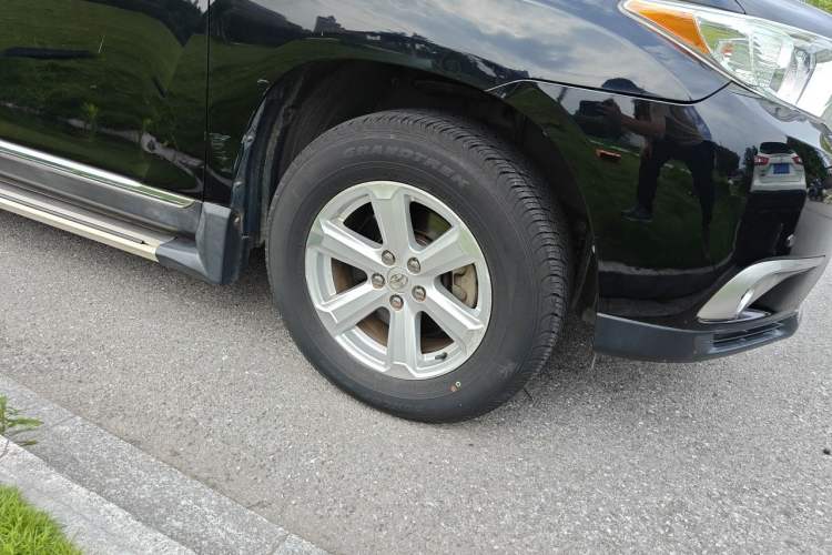 Used Toyota Highlander 2012 2.7L 2WD 5-Seater Elite Edition Right Front Wheel Hub