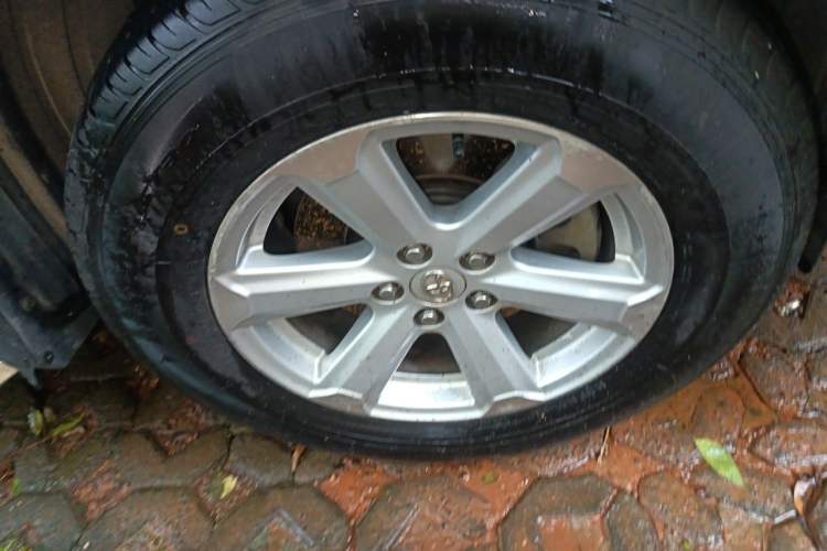 Used Toyota Highlander 2012 2.7L 2WD 5-Seater Elite Edition Right Front Wheel Hub