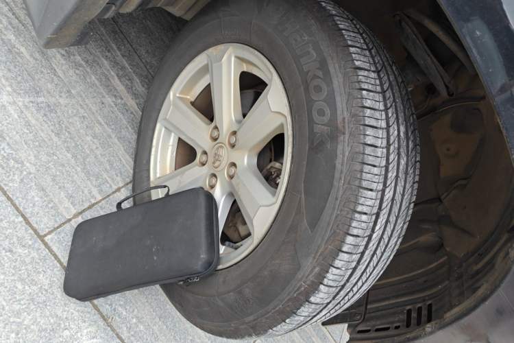 Used Toyota Highlander 2012 2.7L 2WD 5-Seater Elite Edition Right Front Wheel Hub