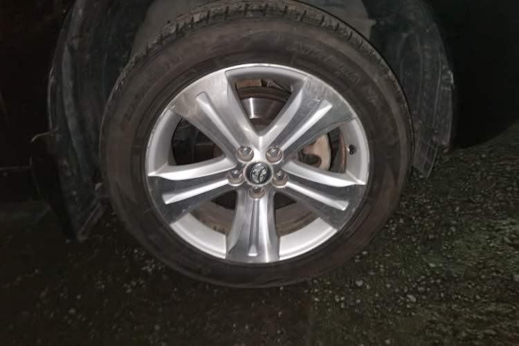 Used Toyota Highlander 2012 3.5L 4x4 7-Seater Ultimate Edition Right Front Wheel Hub
