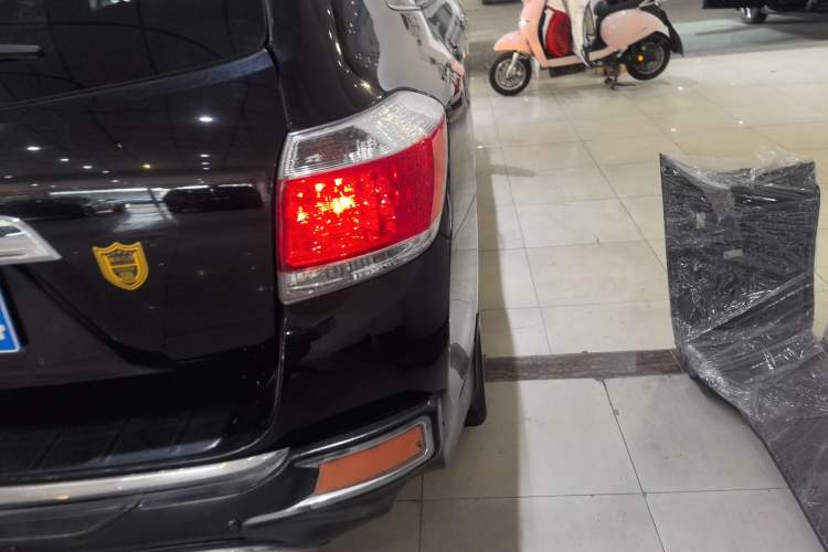 Used Toyota Highlander 2012 2.7L Two-Wheel Drive 7-Seater Luxury Edition Right Rear Taillight