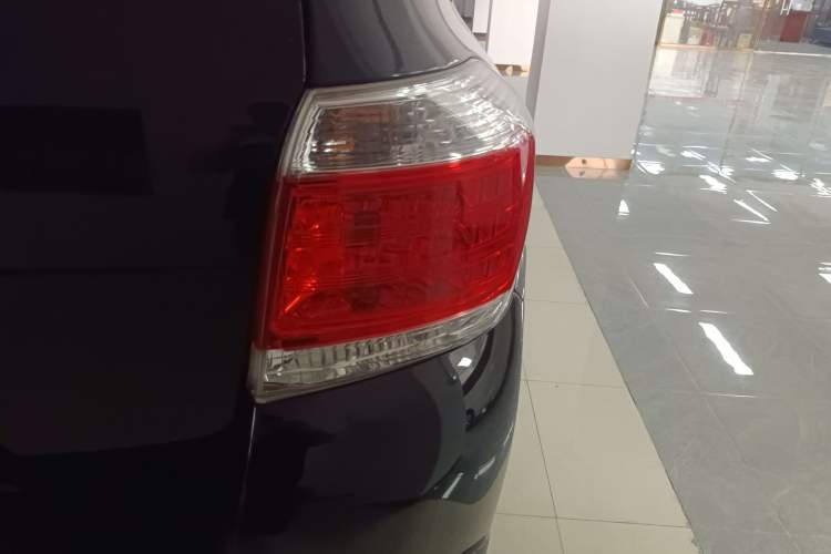 Used Toyota Highlander 2012 2.7L Two-Wheel Drive 7-Seater Luxury Edition Right Rear Taillight