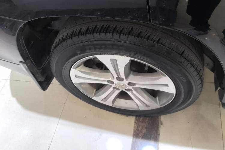 Used Toyota Highlander 2012 2.7L Two-Wheel Drive 7-Seater Luxury Edition Right Rear Wheel Hub