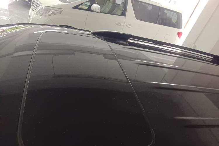 Used Toyota Highlander 2012 2.7L Two-Wheel Drive 7-Seater Luxury Edition Roof