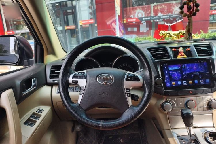 Used Toyota Highlander 2012 2.7L Two-Wheel Drive 7-Seater Elite Edition Steering Wheel